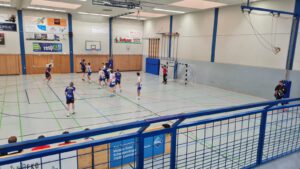 Mehr über den Artikel erfahren Die männliche A Jugend der HSG Leudelsbach zeigte in ihrem ersten Heimspiel der Saison eine souveräne und konzentrierte Leistung und belohnte sich am Ende mit zwei Punkten gegen den TSV Korntal