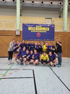 Mehr über den Artikel erfahren Frauen 1 gewinnt Heimspiel und steht in der Tabelle Bezirksklasse Gruppe 1 ganz oben.