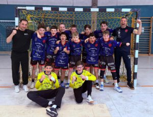 Mehr über den Artikel erfahren Zum Saisonabschluss musste sich die mC der HSG Leudelsbach dem TSV Asperg (Staffel Sieger)mit 23:31 geschlagen geben. Trotz der Niederlage blickt das Team auf eine starke Saison zurück und beendet diese auf einem hervorragenden zweiten Platz.