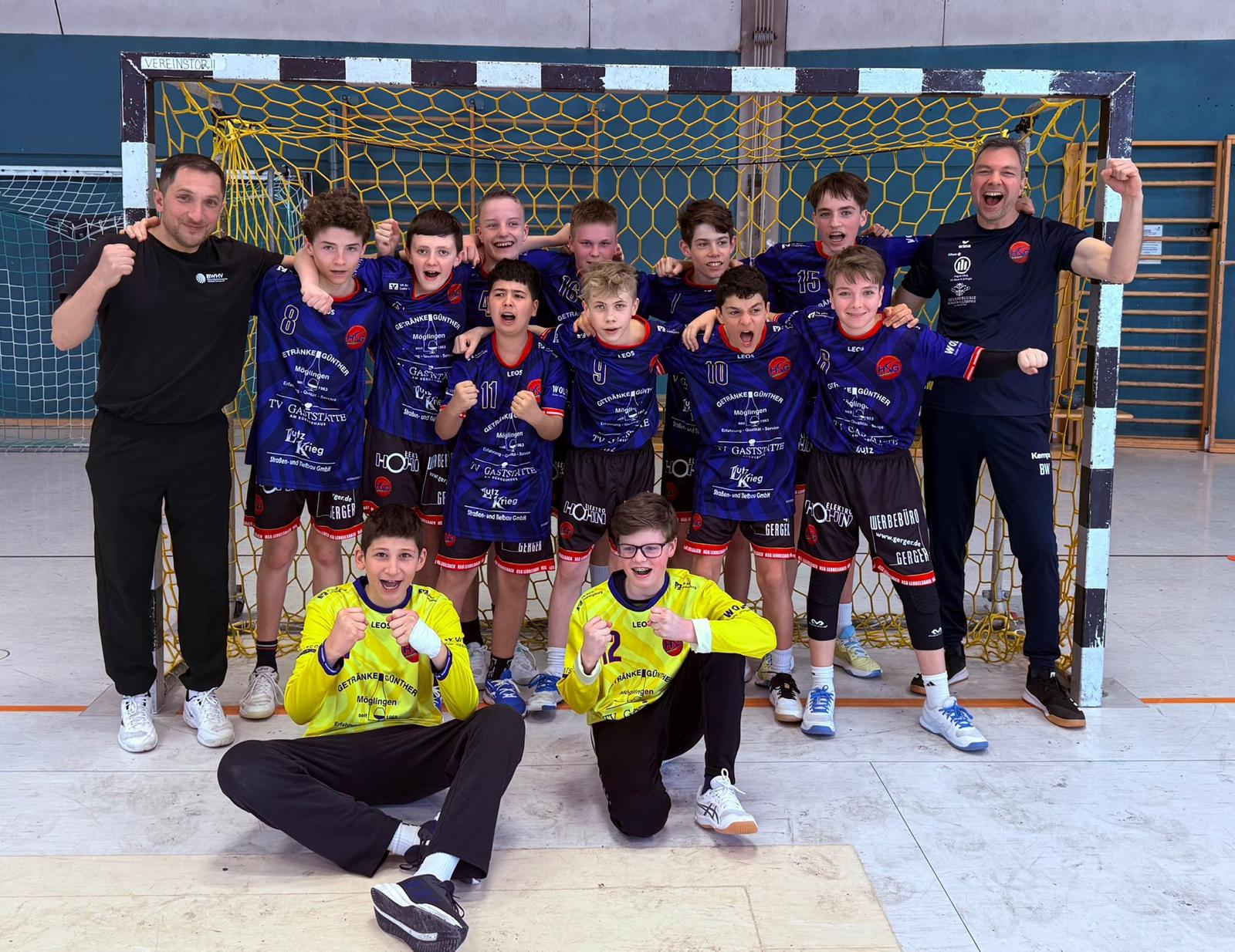 Du betrachtest gerade Zum Saisonabschluss musste sich die mC der HSG Leudelsbach dem TSV Asperg (Staffel Sieger)mit 23:31 geschlagen geben. Trotz der Niederlage blickt das Team auf eine starke Saison zurück und beendet diese auf einem hervorragenden zweiten Platz.